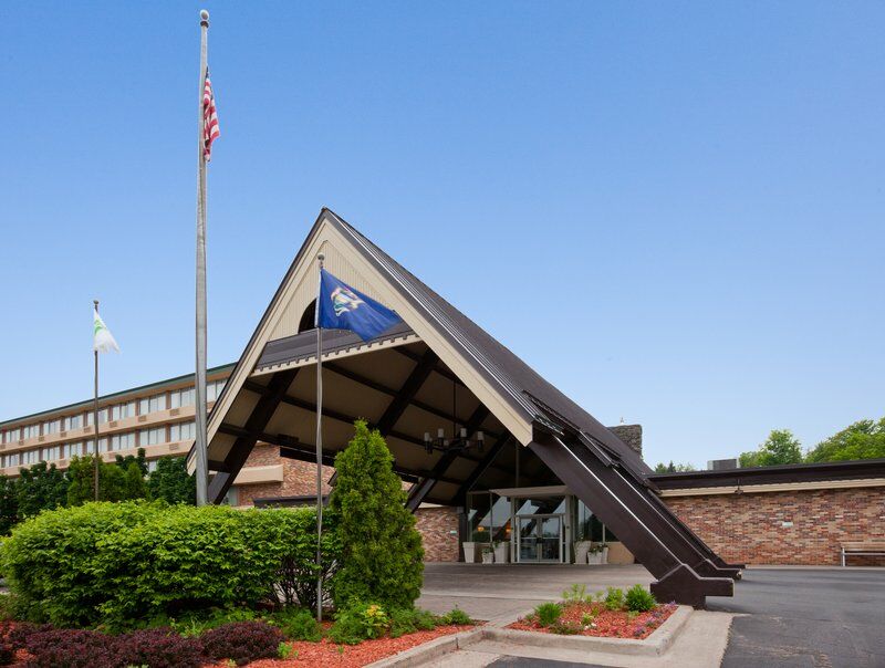 Holiday Inn Marquette By Ihg Exterior foto